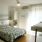 Hotell Aquila 2*